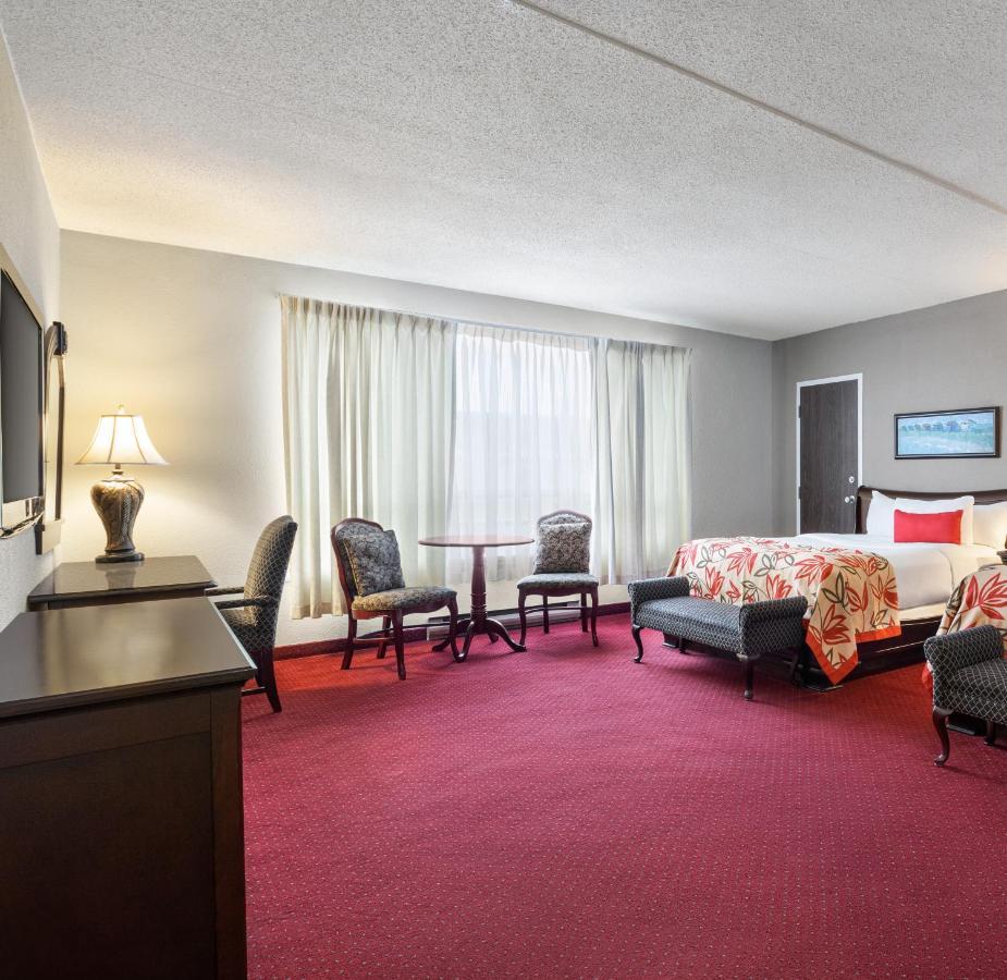 Hotel Ramada By Wyndham Fredericton Exteriér fotografie